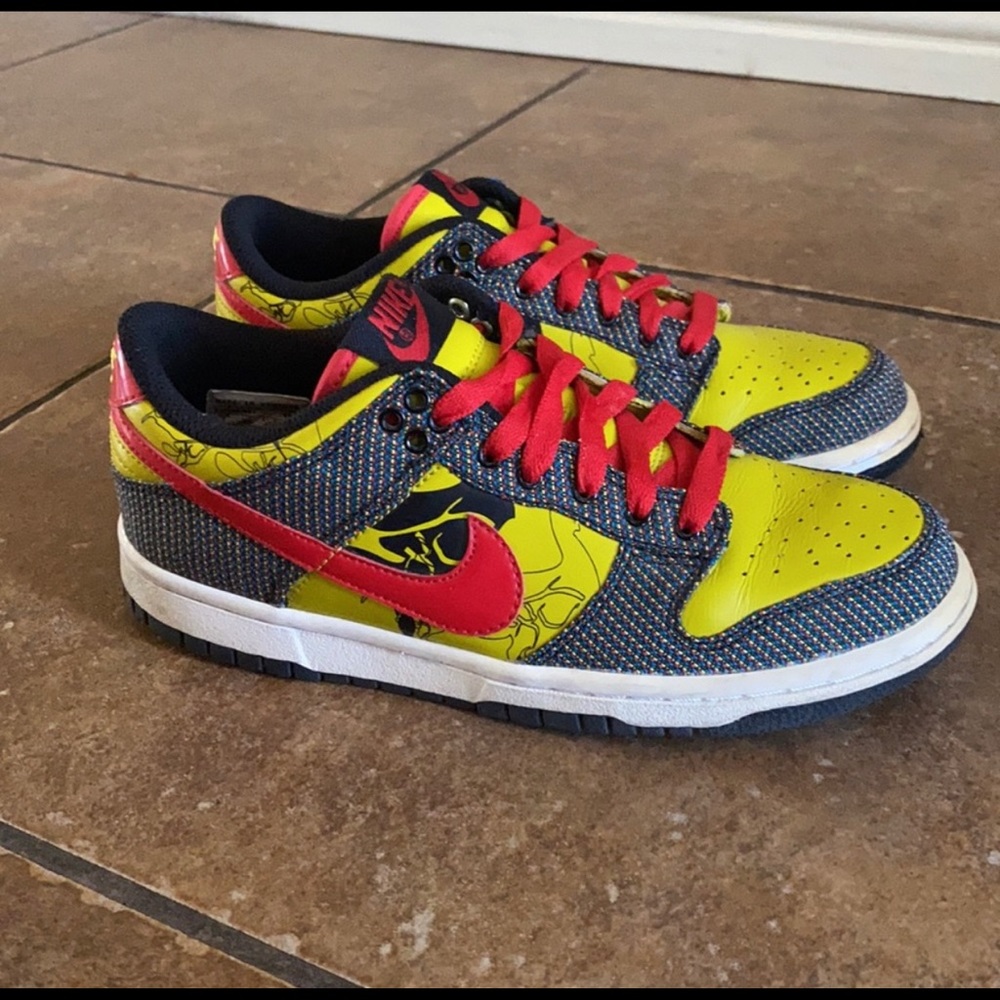 Nike Dunks Low Wmns Sneakers ***RARE***